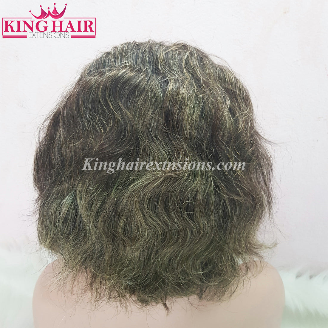 TIPS TO TAKE CARE  OF  BEAUTIFUL WAVY  HAIR